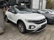 VW T-Roc, 1.5 TSI OPF Style, Jahr 2023 - Rüsselsheim