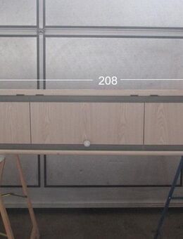 Dethleffs Oberschrank mit 3 Klappen gebraucht ca 208 x 35 x 32 (aus RM3 NewLine) lichtgrau/hell - Schotten Zentrum