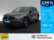 VW Tiguan, 2.0 TDI Move, Jahr 2023 - Krefeld