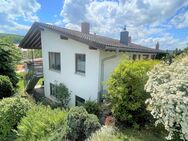 Gepflegtes und geräumiges EFH mit neuer Heizung, Garten, Balkon und Garage in ruhiger Lage - Lauchheim