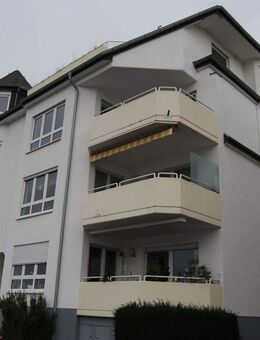 Gemütliche 3-Zimmer Wohnung in Traumlage mit Balkon/Wintergarten und kleinem Garten - Koblenz