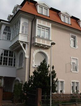 Stilvoll wohnen im Herzen von Oberkirch: Großzügige, helle 4-Zimmer-Wohnung (Gründerzeithaus) mit Wintergarten und kleinem Balkon - Oberkirch