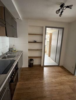 Historisches Mehrfamilienhaus mit Ausbaupotenzial und Gewerbeeinheit. - Dinkelsbühl