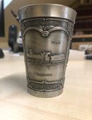 Zinnbecher mit Eisenbahnmotiven in 45897