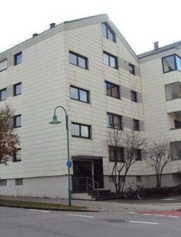 schöne 3 Zimmer mit Balkon - Burghausen