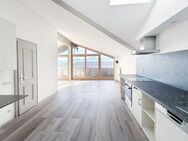 Wunderschöne 135 m2 gr. 4-Zimmer DG Wohnung mit drei Balkonen in Rimsting - Rimsting