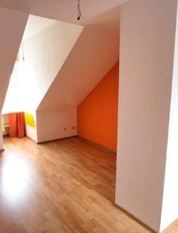Ruhige 2-Zimmer-Wohnung im Dachgeschoss nahe Universität, Helios-Klinikum & Nordpark - Erfurt