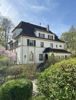Villa "Hoffmeister" mit viel Geschichte sucht neue Eigentümer - Neustadt (Sachsen)