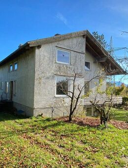 Prien am Chiemsee: Älteres EFH m. ca. 1.650 m2 Grund in herrlicher Randlage m. Berg- u. Seeblick! - Rimsting