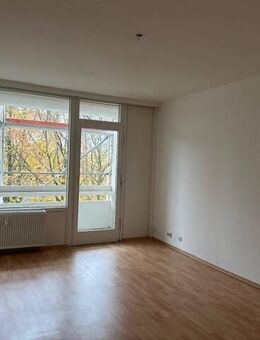 2-Zimmer-Wohnung mit Loggia in Mettenhof zu mieten - Kiel