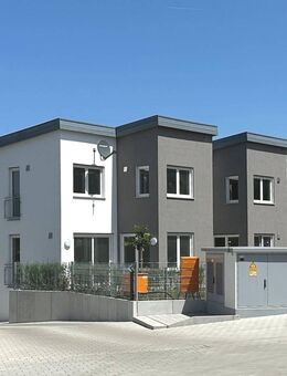 Burgebrach - Modernes Reihenmittelhaus mit Garten und 2 Stellplätze - Burgebrach