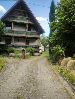 Herbstschnäppchen: Einfamilienhaus, Gartenidylle & Bauland – alles in einem Paket - Durbach