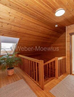 **Ein Traum aus Holz** in ruhiger Lage mit viel Platz und Einliegerwohnung - Grafschaft
