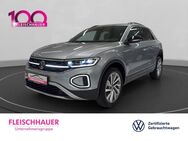 VW T-Roc, 1.0 TSI Move 18 VC, Jahr 2023 - Bonn