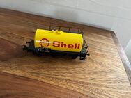 Märklin HO 4442 .3 DB (000 7 423-5) deutscher Kesselwagen "SHELL" - Berlin Reinickendorf