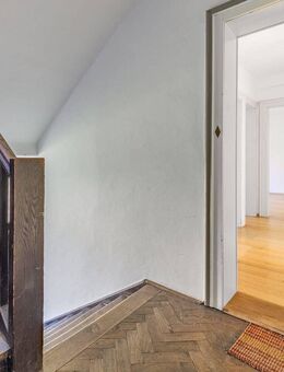 Attraktive Altbauwohnung in Schwabing-West - München