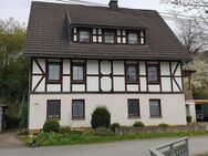 Großes Einfamilienhaus in Schmallenberg- Niederberndorf zu verkaufen - Schmallenberg