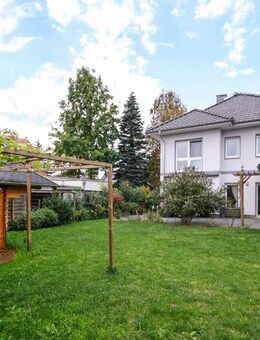 Stadtvilla mit Gartenidylle - Stilvolles Familienparadies auf drei Ebenen - Berlin