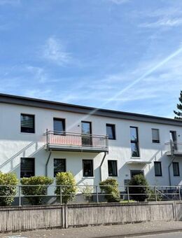 Großzügige 4-ZKB-Wohnung m. Balkon, Einbauküche, Pkw-Stellplatz, Koblenz-Pfaffendorfer Höhe. Terminanfragen nur online. - Koblenz