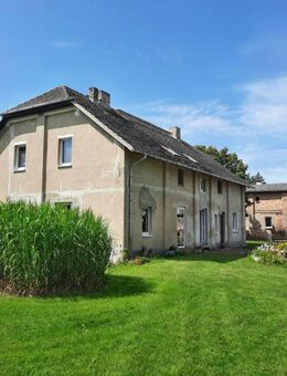 Sehr günstig ! Großes Haus mit 2 Wohneinheiten in Sarnow zu verkaufen - Sarnow