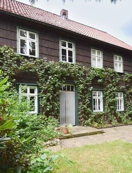 Denkmalgeschütztes Forsthaus-Ensemble mit Stall und Teich auf parkähnlichem Anwesen! - Wendeburg