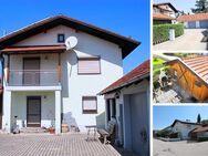 *TOP gepflegt* Sehr schönes Einfamilienhaus mit kleinem Garten, Partyhütte und vier Garagen - Garching (Alz)