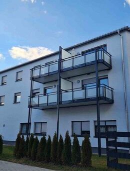 Großzügige, barrierefreie 3-Zimmer-Wohnung mit Terrasse und Privatgarten - Friedrichshafen