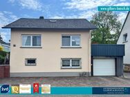 Hermeskeil: Sanierungsbedürftiges Einfamilienhaus samt Garage und Gartenfläche in ruhiger Lage - Hermeskeil