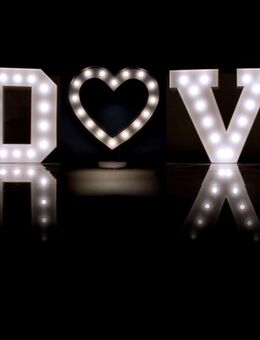Vermiete Vermietung zum mieten leihen rent XXL LED RGB Hochzeitsdeko Hochzeit Dekoration Leuchtbuchstaben Verlobung Antrag Heiratsantrag LOVE 120cm - Großbeeren