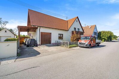 Schönes Zweifamilienhaus in idealer Lage in Graben/Lagerlechfeld - komplett frei zum 30.06.2025 (!)