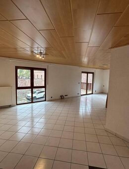 Großzügige und helle Maisonette-Wohnung in Neuhütten zu vermieten - Neuhütten (Bayern)