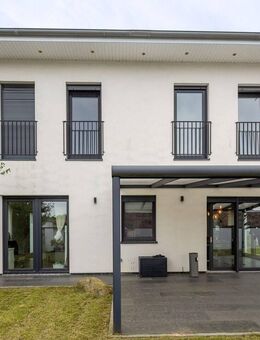 Moderne Stadtvilla in zentrumsnaher Lage mit Potenzial zur Fertigstellung - Syke