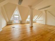 ATTRAKTIVE DACHGESCHOSSWOHNUNG | CHARLOTTENBURG | PROVISIONSFREI | - Berlin