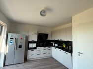 Moderne L -Küche mit E - Geräten - Butjadingen