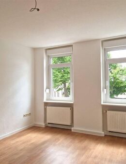 Praktische 2-Zimmer-Wohnung mit Tageslichtbad zu vermieten - Leipzig