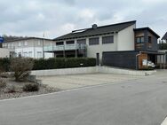 Helle 3-Zimmer Erdgeschosswohnung mit Terrasse, Garten und ruhiger Siedlungslage – Perfekt für Wohnen und Arbeiten - Pfarrkirchen
