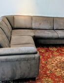 Schönes Ecksofa in 49716