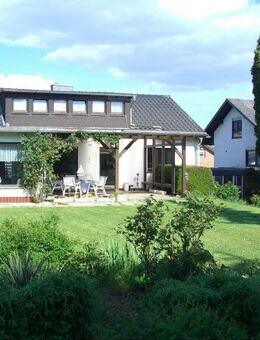 7-Zi.-Wohnhaus mit schönem Garten (1.400 qm) in Marburg-Schröck - Marburg