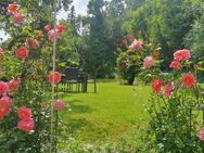 ***Gartenidylle an der Fulda*** Repräsentatives Zweifamilienwohnhaus mit Garage in interessanter Südhanglage vo... - Melsungen