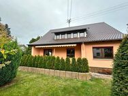 *RESERVIERT* GERÄUMIGES ZWEIFAMILIENWOHNHAUS MIT GARAGEN IN WÜSTENROT - Wüstenrot