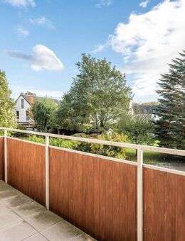 KEINE KÄUFERPROVISION Sanierte Erdgeschosswohnung mit Terrasse und Garage in Bielefeld Brackwede - Bielefeld