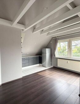 Ein Schmuckstück ist diese 2-Zimmer-Atelierwohnung mit EBK und Balkon in ruhiger Lage - Filderstadt