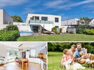 PHI AACHEN - Charmantes Zweifamilienhaus mit zwei Garagen und Garten in begehrter Lage von Würselen! - Würselen