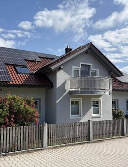 Großzügige Dachgeschosswohnung mit moderner Ausstattung in Fürstenstein - Fürstenstein