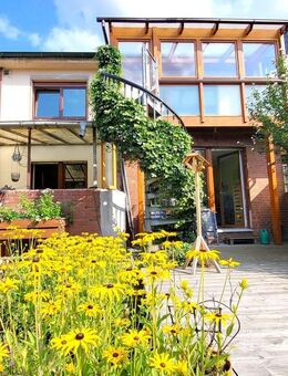 Zweifamilienhaus mit Garten und ausgebautem Dach für alle Lebensphasen - Oberhausen
