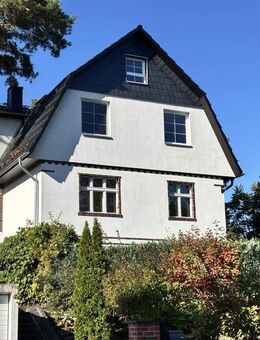 Charmantes Einfamilienhaus mit großzügigem Garten und Einliegerwohnung in attraktiver Hanglage ! - Birkenwerder