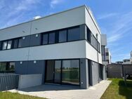 Hochwertige Neubau-Doppelhaushälfte direkt am Feldrand und Seenähe - Dornstadt