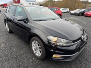 VW Golf Variant, 2.0 TDI Golf VII Comfortline PDCvo hi Front Light Massage Sitz Müdigkeitswarner, Jahr 2019 - Boxberg (Baden-Württemberg)