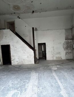 Entkernte Loft-Wohnung mit Gestattung zur gewerblichen Nutzung - 3 Etagen am Bayrischen Platz - Berlin