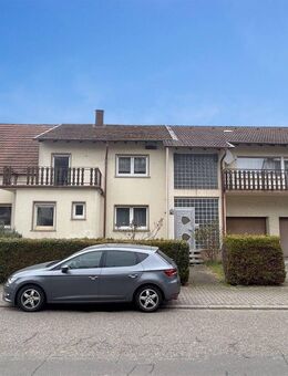 Zweifamilienhaus auf großem Grundstück - Viel Potenzial für Ihre individuellen Ideen - Thaleischweiler-Fröschen